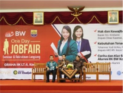 Hari Pertama Rangkaian Pelaksanaan Job Fair, Ratusan Peserta Ramaikan Seminar dan Temu Alumni